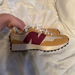 New Balance 327 White and Black Sneakers